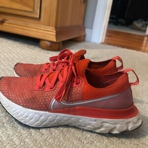 Nike fly knit sneakers